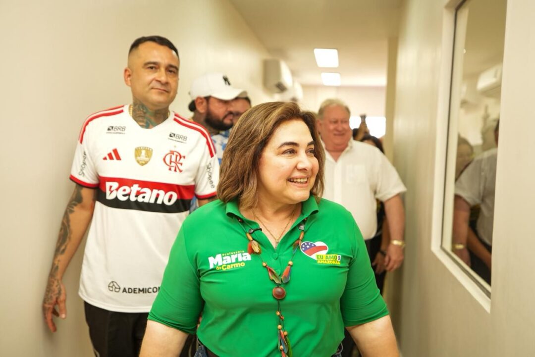 Força da Mudança: Professora Maria do Carmo reúne tropa do PL em Parintins