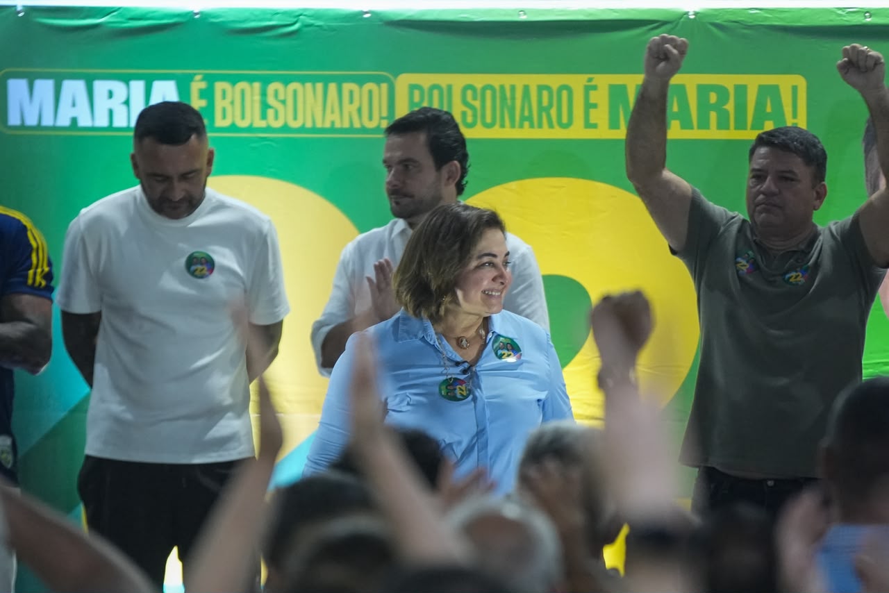 Professora Maria promete pagar retroativos e data-base a policiais militares do Amazonas